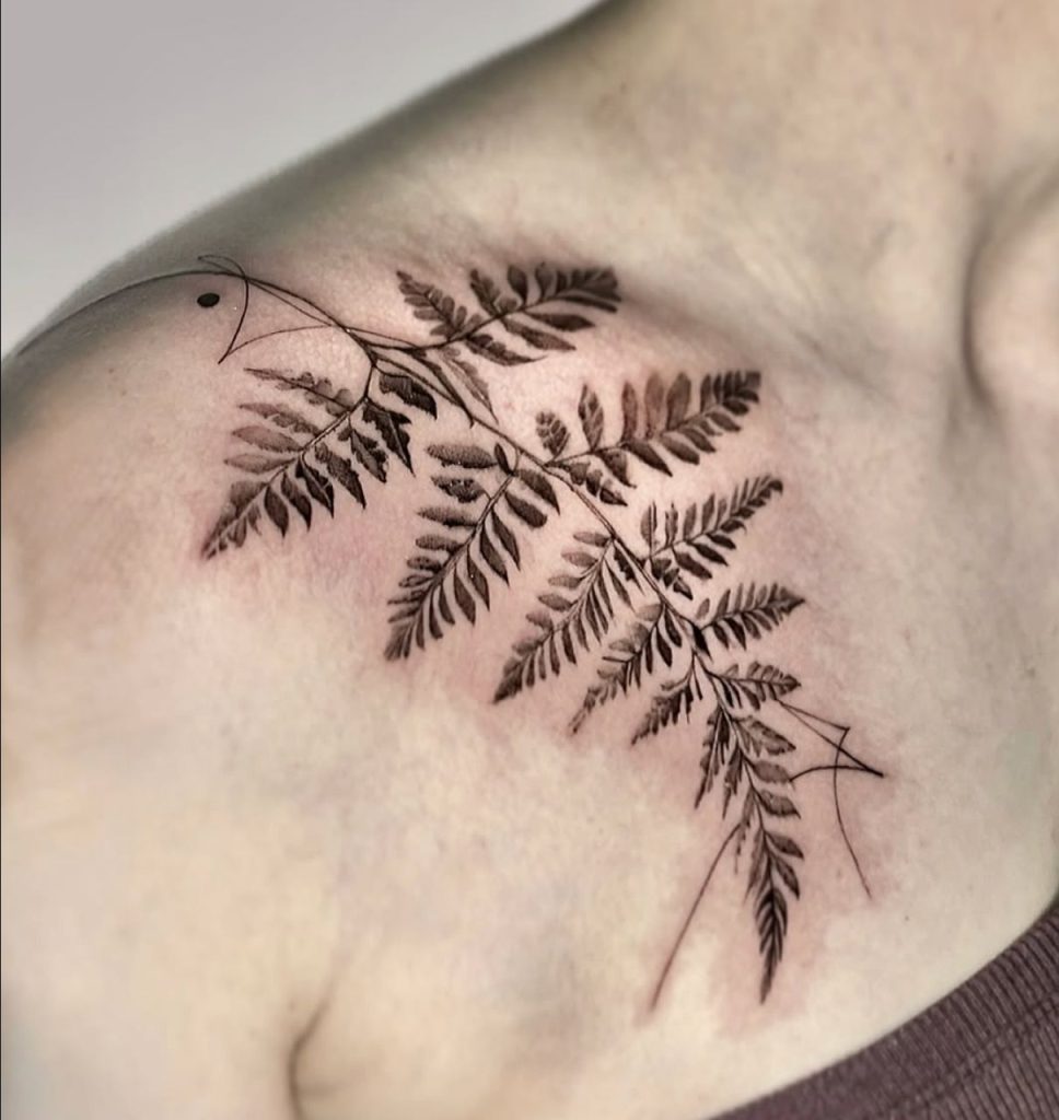 Floral Tattoo: Farn-Motiv